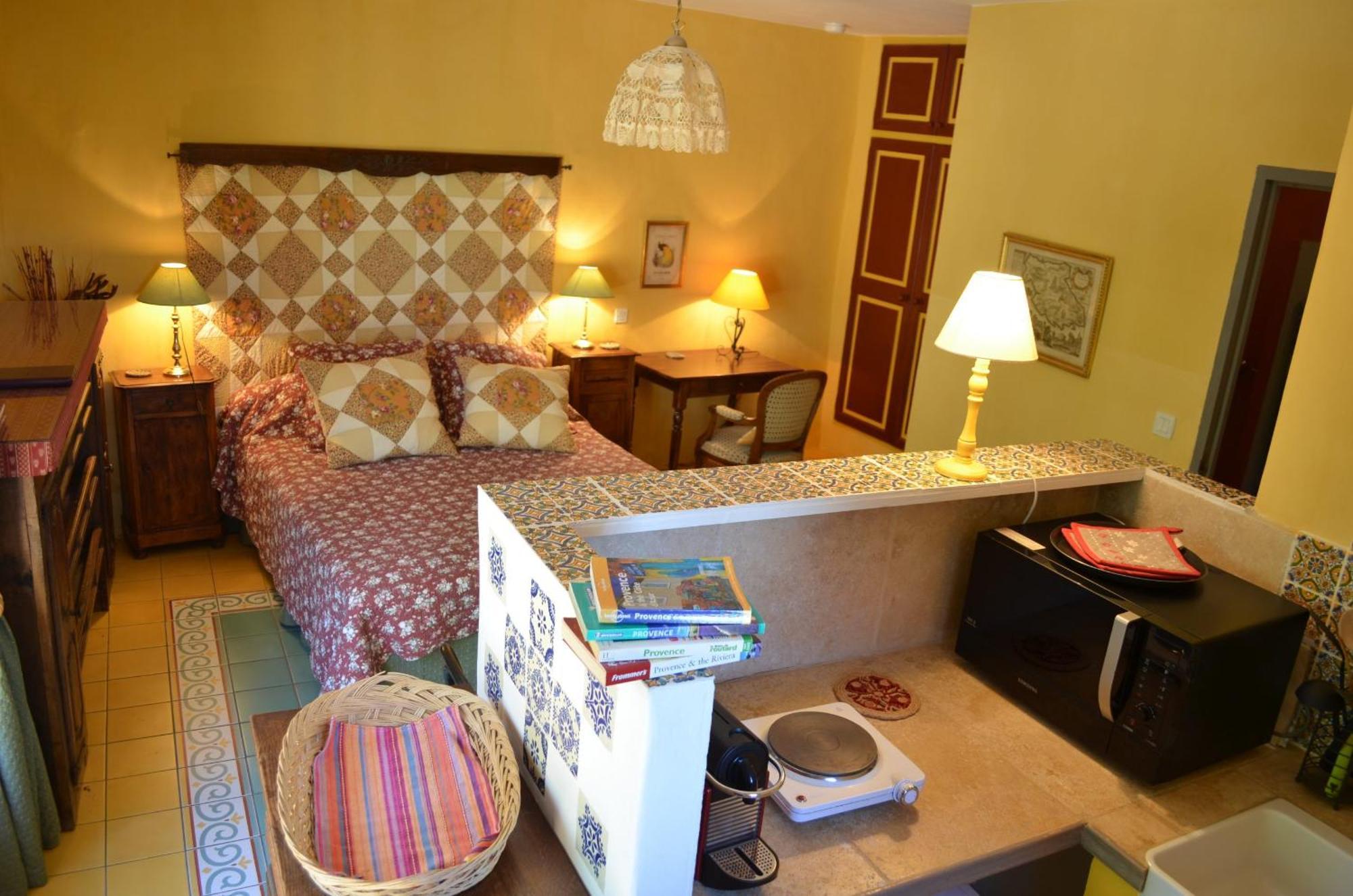 Le Mas Perreal Saint-Saturnin-d'Apt Zimmer foto